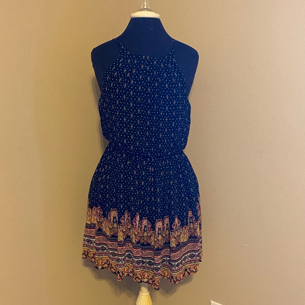 💜 Francesca’s Collections Mi Ami Printed Black Dress with Keyhole Back